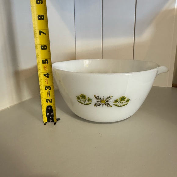 Vintage White Bowl with Green Floral Design - Picture 2 of 6